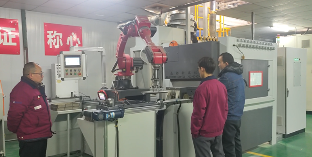 舒兰喷砂机在模具清理中的专业应用